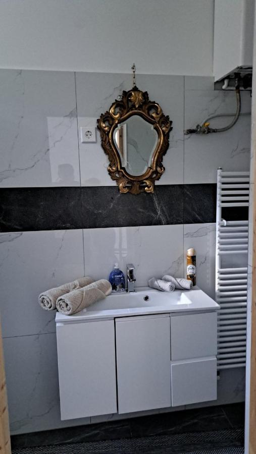 Hotel Castellum Apartman à Keszthely Extérieur photo